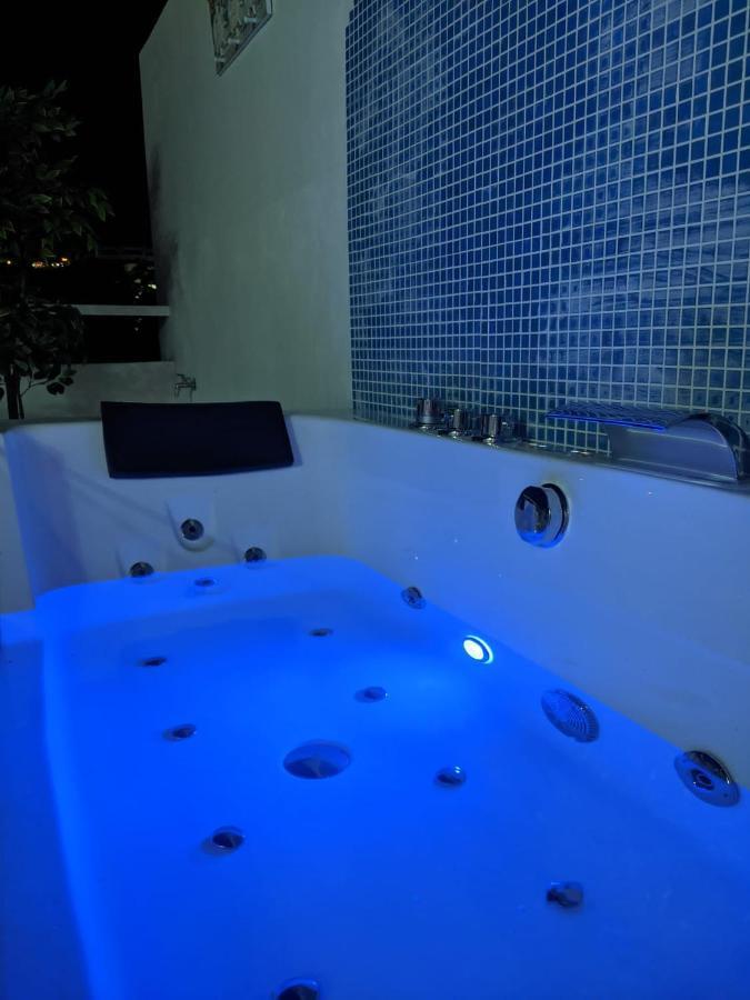 Jacuzzi Suite, Sueno De Pakito Адехе Экстерьер фото